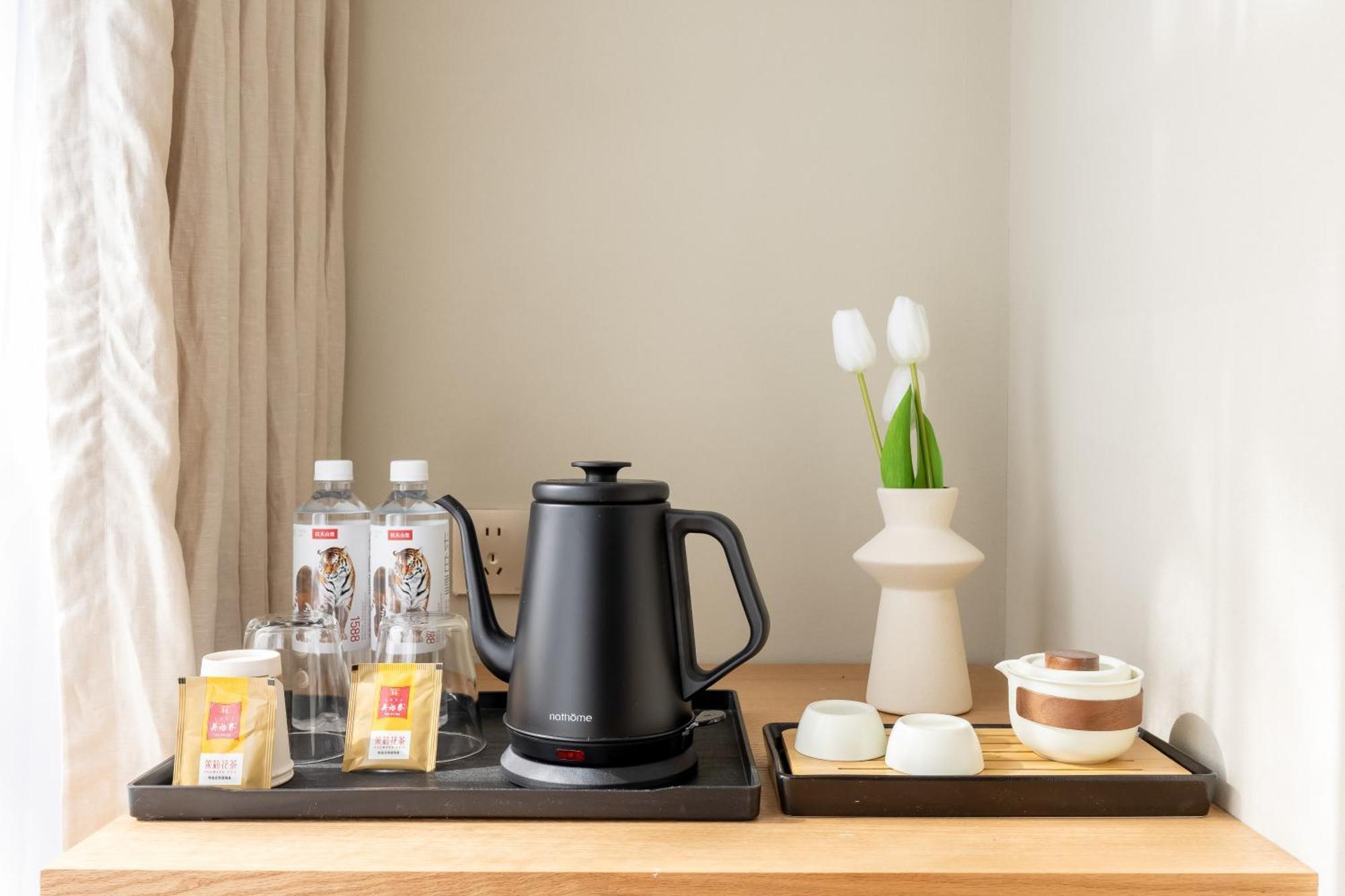 Beijing Tangfu Nanluoguxiang Wang Fu Jing Forbidden City Snack Street Hotel,1 Stop Walking To Airport Express,3 Stop To Tiananmen&Free Laundry Dry Service &Professional Free Tour Ticket Service With English Speaking Staff Exteriör bild