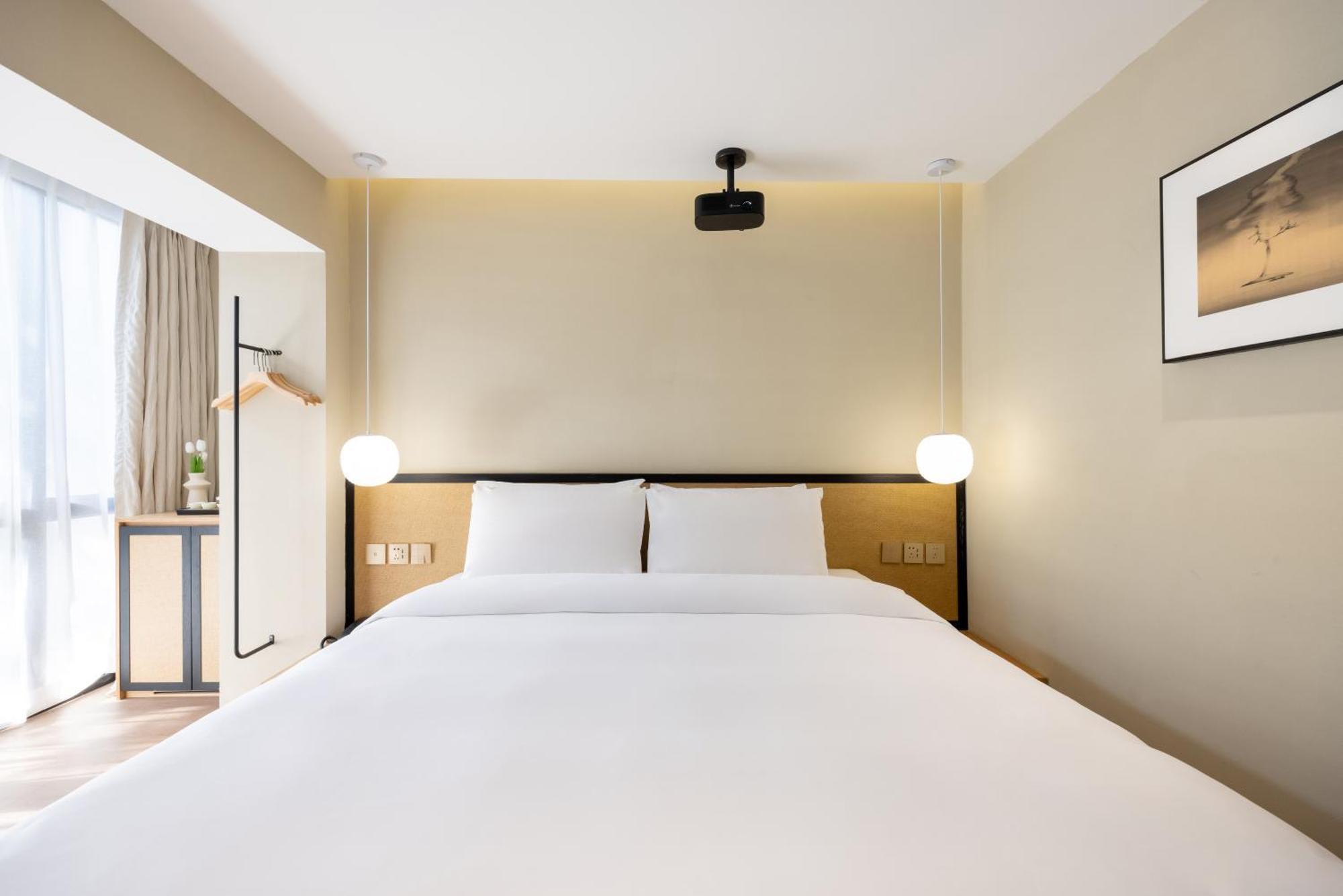 Beijing Tangfu Nanluoguxiang Wang Fu Jing Forbidden City Snack Street Hotel,1 Stop Walking To Airport Express,3 Stop To Tiananmen&Free Laundry Dry Service &Professional Free Tour Ticket Service With English Speaking Staff Exteriör bild