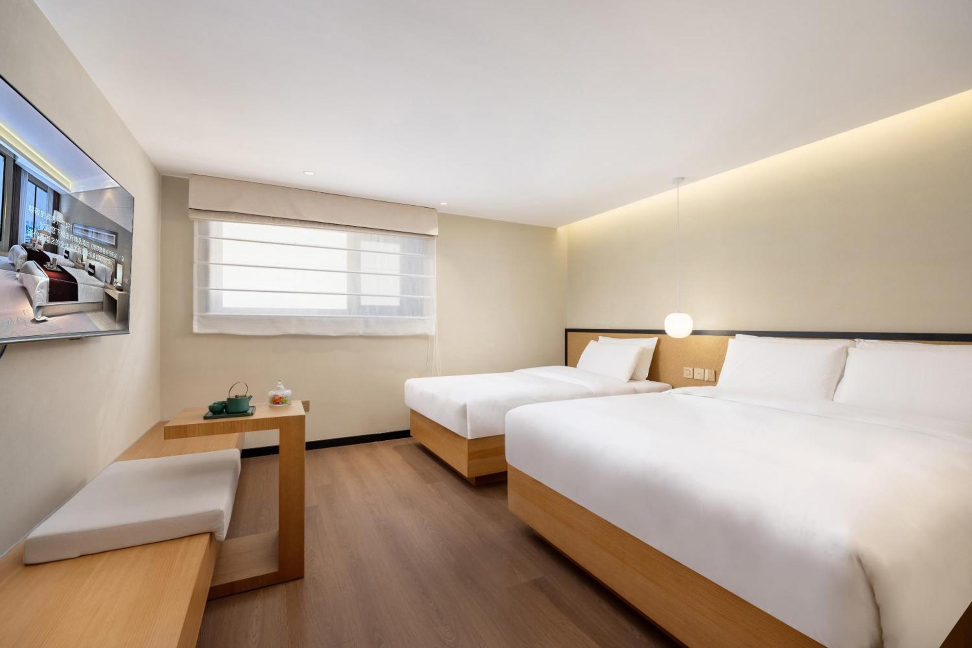 Beijing Tangfu Nanluoguxiang Wang Fu Jing Forbidden City Snack Street Hotel,1 Stop Walking To Airport Express,3 Stop To Tiananmen&Free Laundry Dry Service &Professional Free Tour Ticket Service With English Speaking Staff Exteriör bild