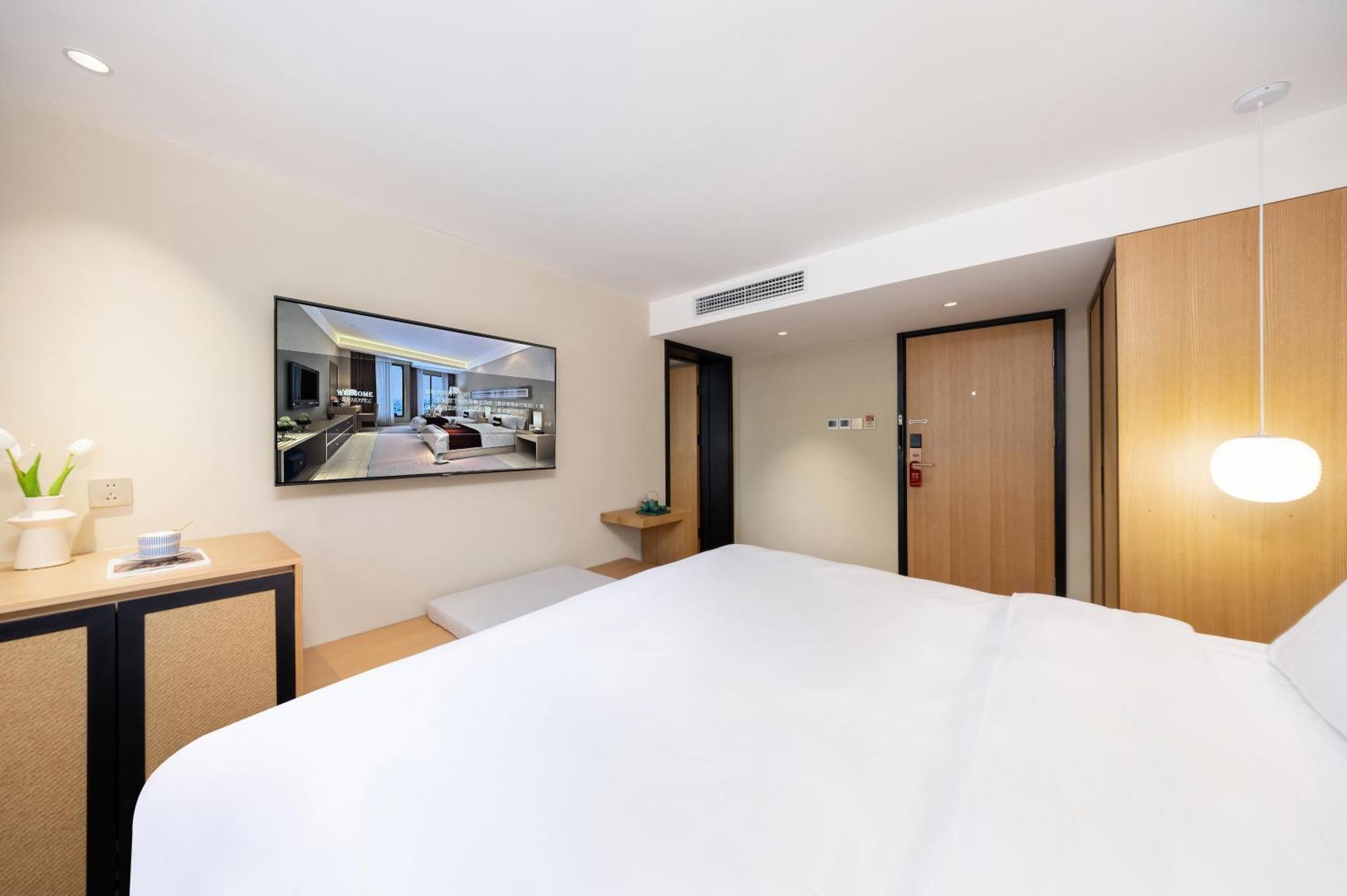 Beijing Tangfu Nanluoguxiang Wang Fu Jing Forbidden City Snack Street Hotel,1 Stop Walking To Airport Express,3 Stop To Tiananmen&Free Laundry Dry Service &Professional Free Tour Ticket Service With English Speaking Staff Exteriör bild
