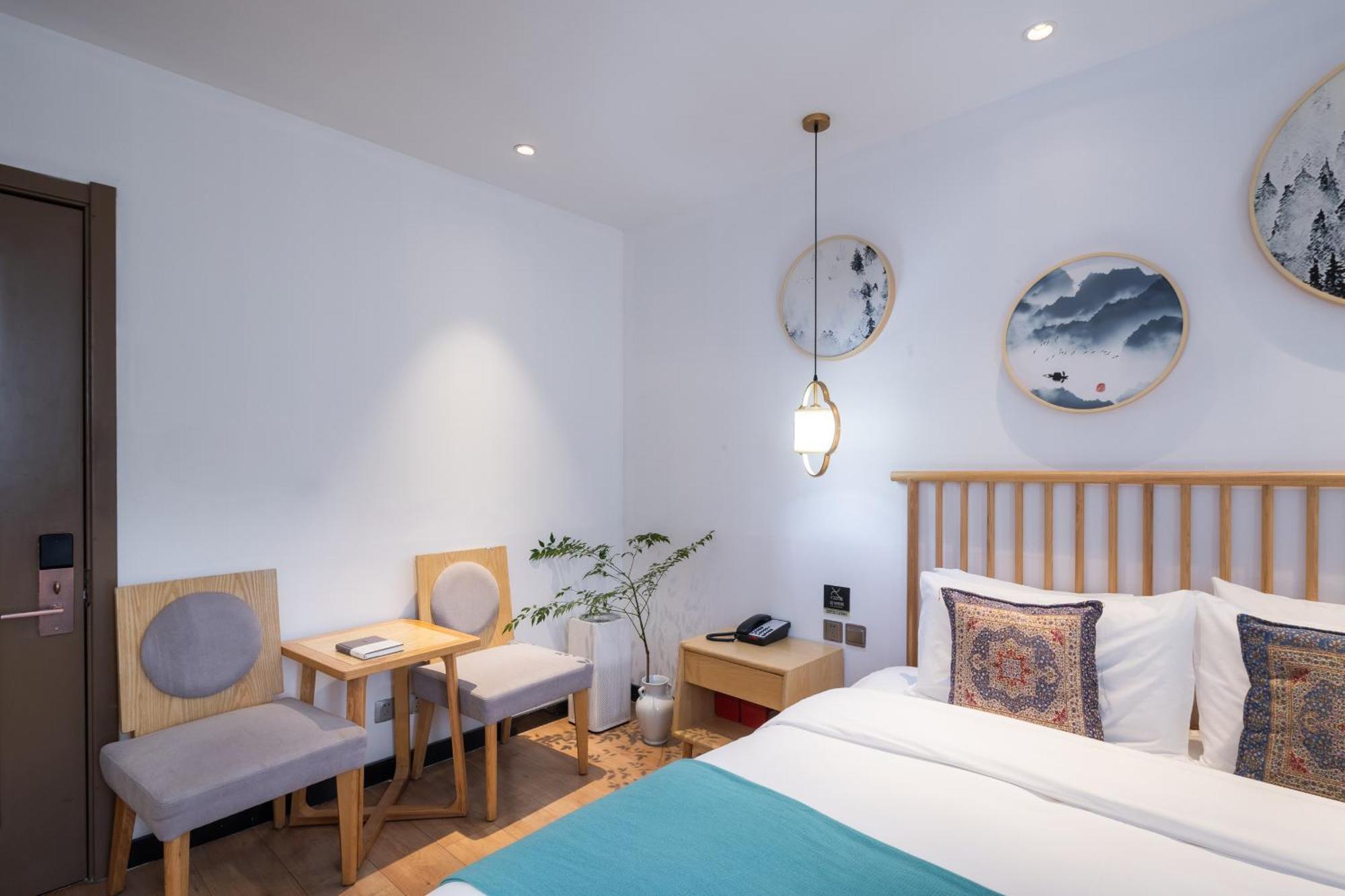 Beijing Tangfu Nanluoguxiang Wang Fu Jing Forbidden City Snack Street Hotel,1 Stop Walking To Airport Express,3 Stop To Tiananmen&Free Laundry Dry Service &Professional Free Tour Ticket Service With English Speaking Staff Exteriör bild