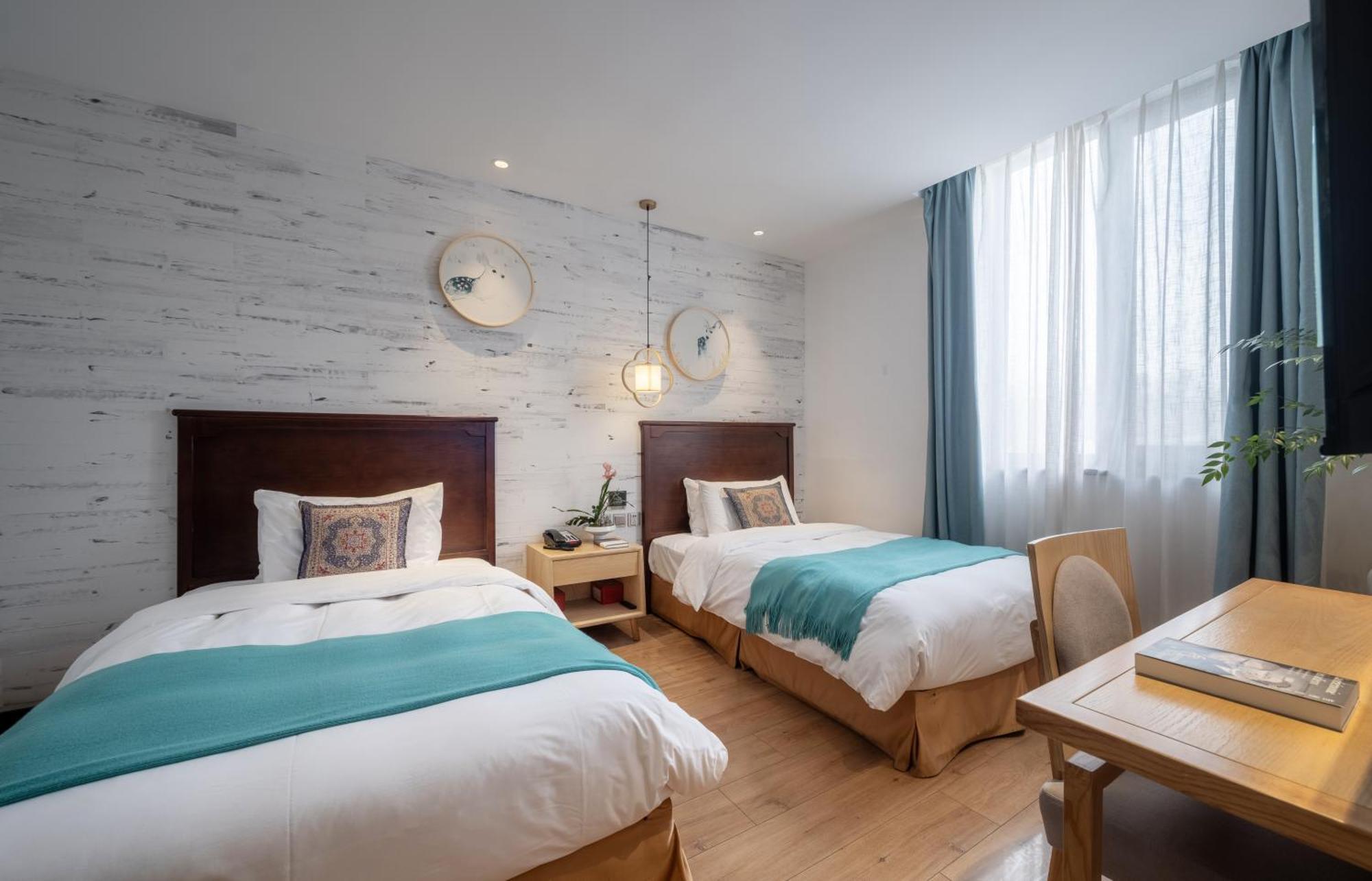Beijing Tangfu Nanluoguxiang Wang Fu Jing Forbidden City Snack Street Hotel,1 Stop Walking To Airport Express,3 Stop To Tiananmen&Free Laundry Dry Service &Professional Free Tour Ticket Service With English Speaking Staff Exteriör bild